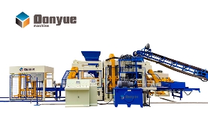 QT9-15型水泥砖机