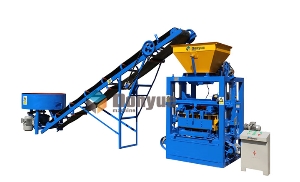 QT4-24型水泥砖机